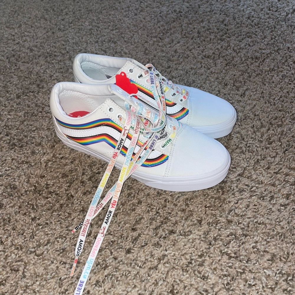 🌈 Vans Old Skool Pride Sneakers Shoes NWT 🌈